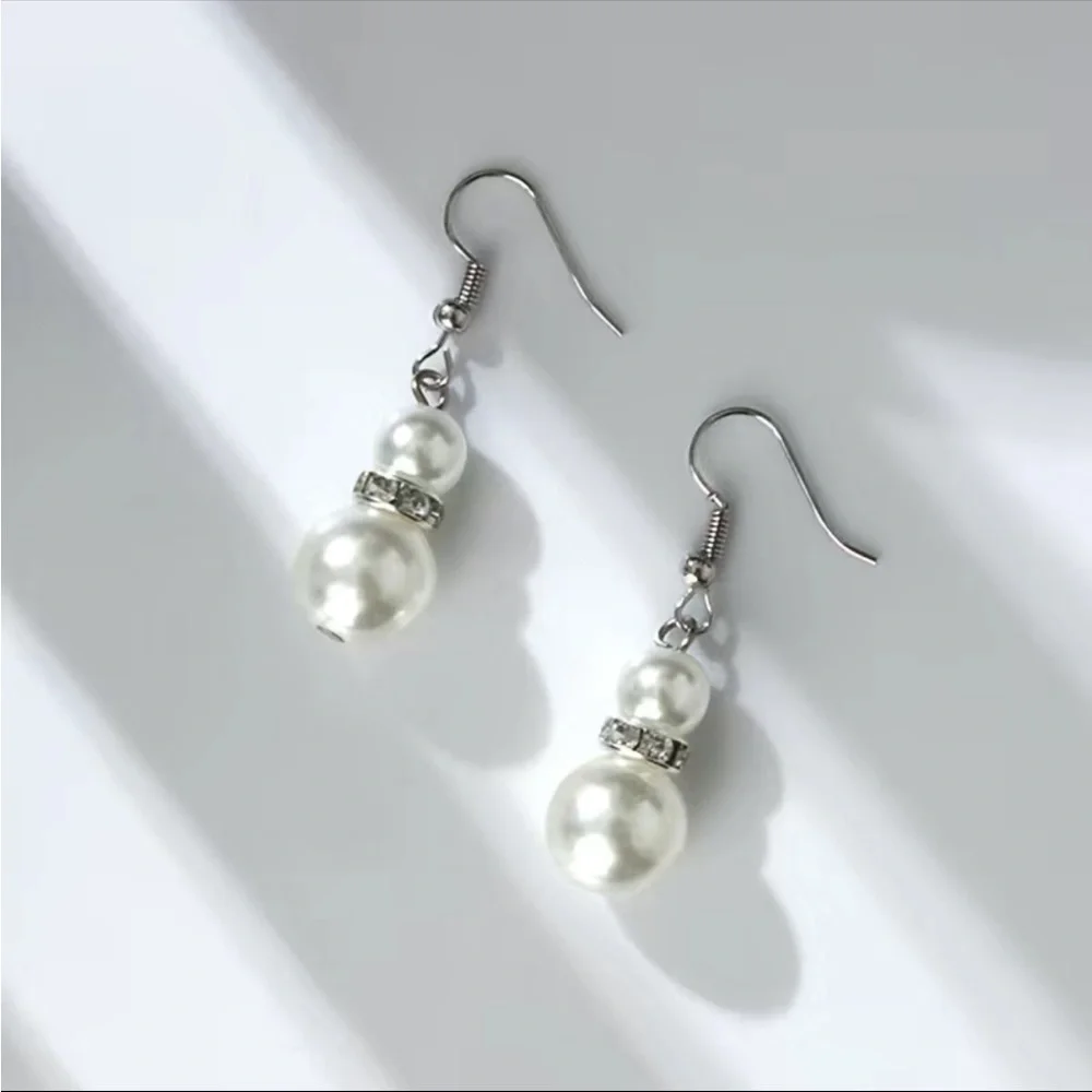 Pearl Necklace, Bracelet and Earrings Set - Picture 3 of 4